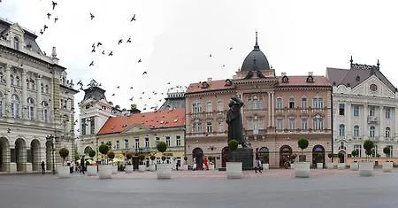 Family Top Bela Lada Sobe Novi Sad